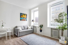 WeHost Bright and Central 1BR for Four Travellers